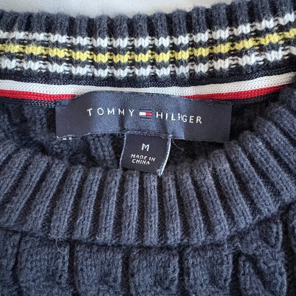 Tommy Hilfiger Button Shoulder Cable Knit Crewneck Navy Sweater Size Medium - Picture 7 of 8